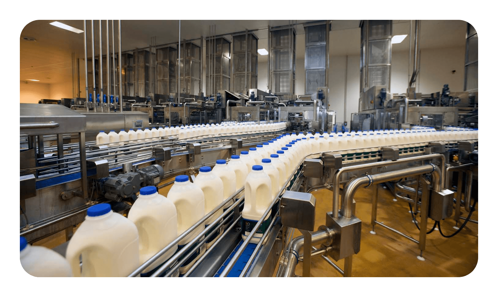 Южный молочный завод армавир. Молочная промышленность. Цех молочной продукции. Пищевая промышленность молоко. Молокозавод производственные цеха.